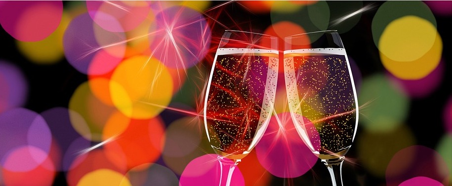 champagne-glasses-162801_960_720